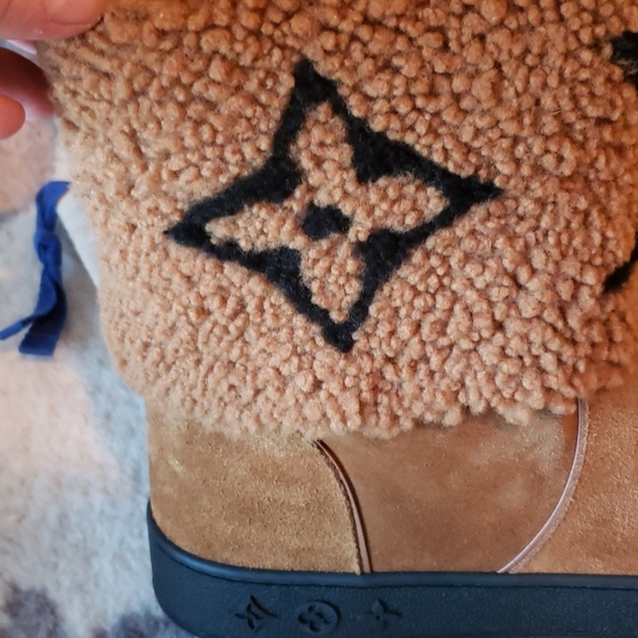 Louis Vuitton Authentic New Shearling Calf Leather Ankle Boot 40 - Picture 8 of 13